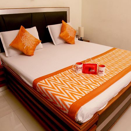 Oyo 2054 New Hotel Broadway Varanasi Exterior foto